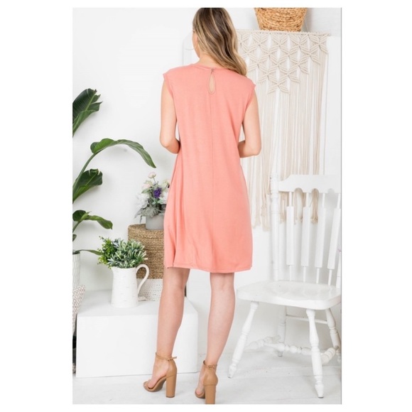 New Spring/Summer sleeveless dress with embroidered front - Picture 3 of 7